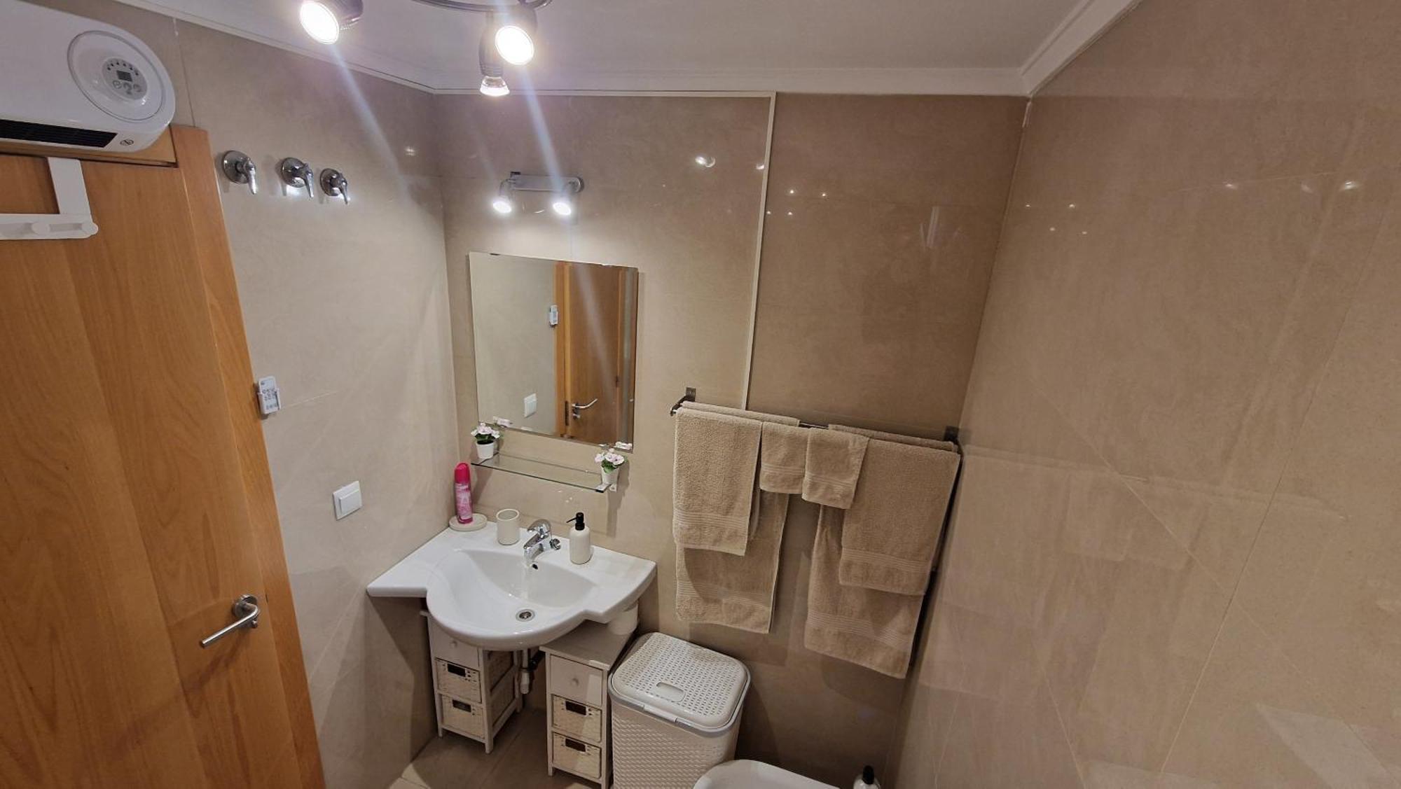 Apartment Ideal Escapadas Y Vacaciones-parking-wifi-netflix-xbox *