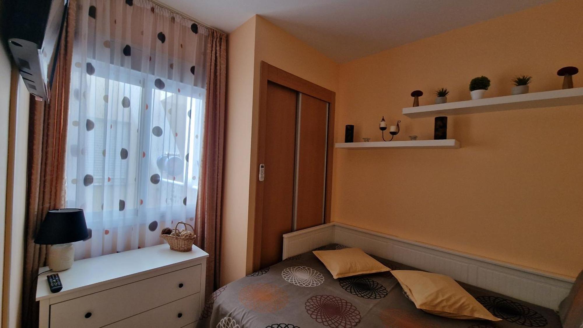 Ideal Escapadas Y Vacaciones-parking-wifi-netflix-xbox Apartment